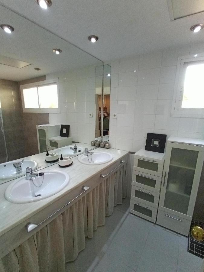 Cozy & Free Parking Apartamento